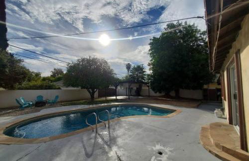 Tarzana 6 Bedroom Charmer W Pool - Foto 18