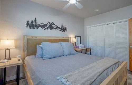 Dogs OK! Prime Home Base minutes to Downtown and Trails - Foto 7