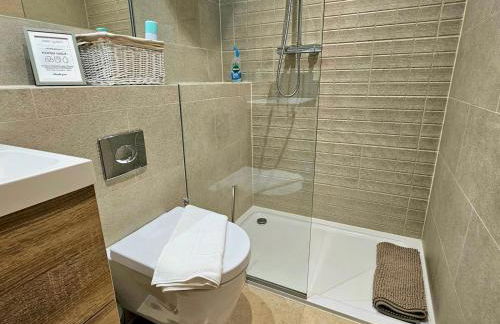 Beautiful Views Historic 16th Cent Barn Conversion - Pass the Keys - Foto 36