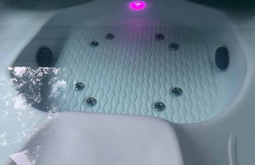 Nantahala Nook, cabin w/hot tub,game room, & wifi - Foto 14