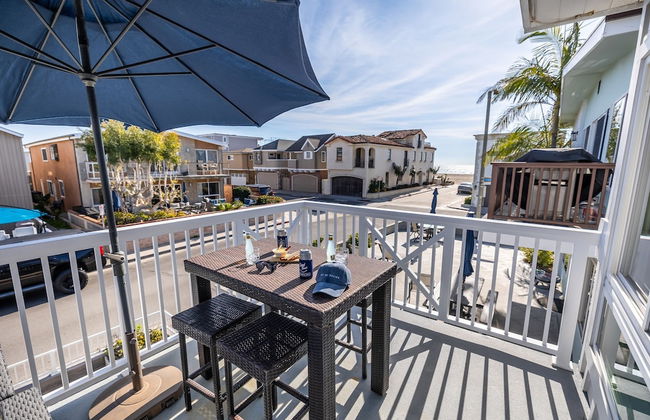 Ocean Breeze Buyout by Avantstay Steps to Beach - Photo 46