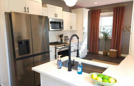 The Funky Fun Haus - Pickleball, Hot Tub, Arcade - Photo 10