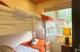 Cheerful 3 bedroom Lodge At White cross Bay Windermere - Photo 53