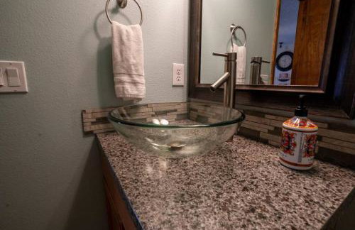 Hillcrest Chalet - Spa - Firepit - Views - USAFA - Foto 34