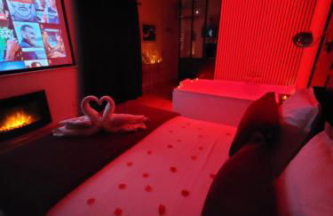 Nuit d'évasion love room avec baignoire balnéothérapie - Foto 5