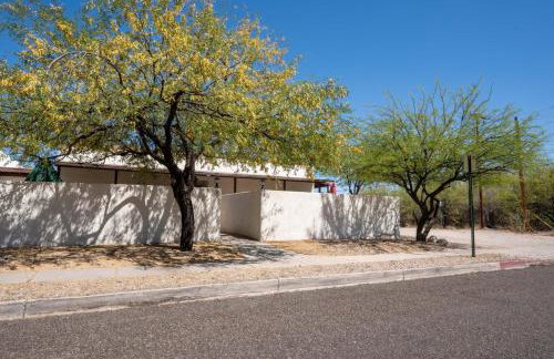 Spring Dream 2BR Apt with Parking in the Heart of DT - Foto 25