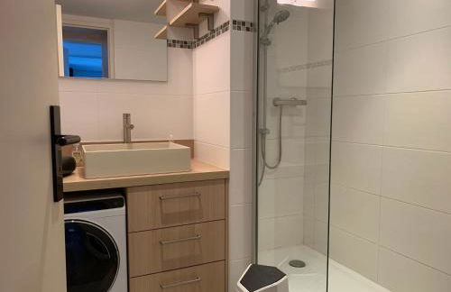 Cottage YVEL au Pied du lac au Duc, son Golf et sa Base Nautique - Foto 9