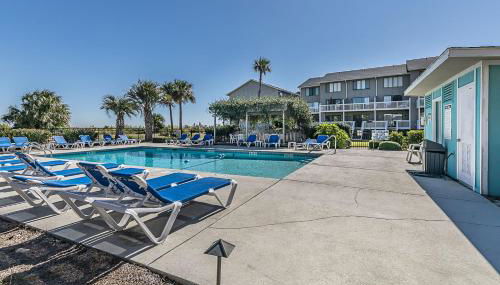 First Floor Condo - Walking distance to beach and pools! - Foto 4