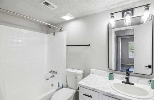 The Landry 278 Spacious and Cozy 2 Bedroom 1bth - Foto 28