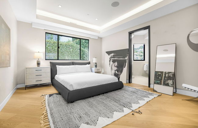 Zorada - Private Hollywood Hills Luxury With Endless Amenities and City Views - Photo 10