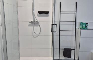 Ruhige 1-Zimmer Einliegerwohnung mit Küche und Bad in Großburgwedel - Photo 2