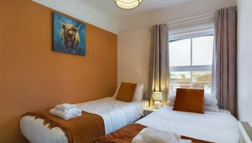 Central Eastbourne Escape with Rooftop Jacuzzi - Foto 5