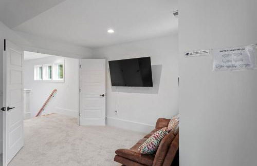 Home Near Lenovo Center and Carter Finley - Foto 27