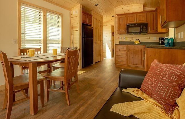 West Glacier Cabin Village - Photo 3