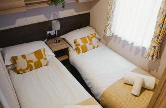 Beautiful 3bed Caravan on Windermere - on White Cross Bay Holiday Park - Photo 16