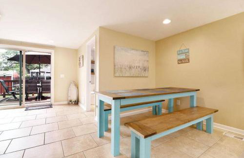 Chain O Lakes Nautical 4Bed 3Bath Waterfront with Bonus Room, Large Deck and Hot Tub - Foto 49