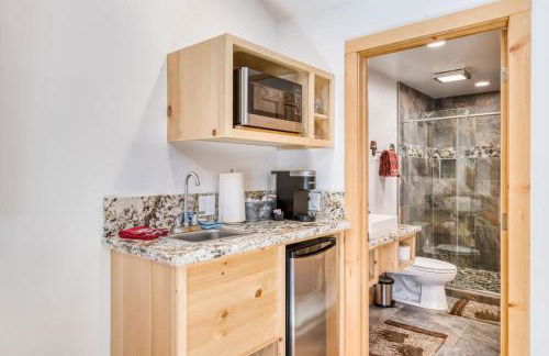 #4 Cottage Like Suite with Private Hot Tub - Foto 21