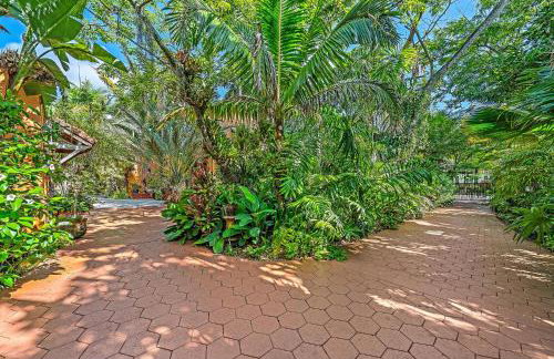 Flamingo Casita - Wander through a Garden Hideaway with Shared Pool - Foto 28