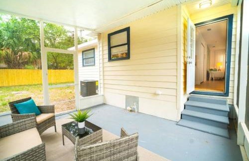 Cozy 3BR with Patio & Yard Near Ybor City - Foto 26