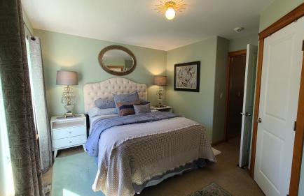 Mt Rainier Way Bedroom with Private Full Bath - Foto 9