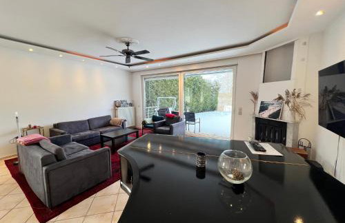 Große Terrassenwohnung mit Seeblick - Photo 23