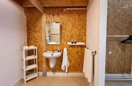 Soho Boho Apartments - with sunny rooftop terrace and fiber optic internet - Photo 32