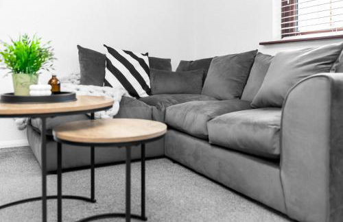 Three Bedroom House - Garden Space - Parking Included - Netflix Access - Parking - 74B - Foto 36