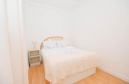 For You Rentals Cozy and charming 3-bedroom apartment TEMPORAL in Madrid ASO180 - Photo 4