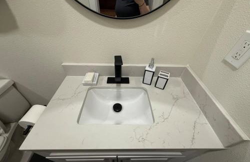 Spacious 3 bedroom 2 bath home in Downtown - Foto 19