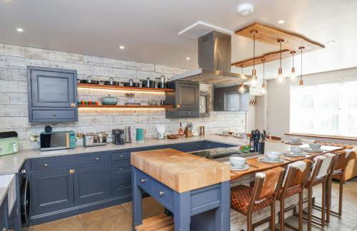 Beacon House - Photo 14