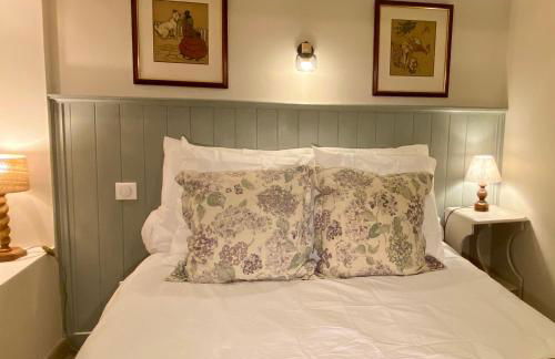 Ground Floor - Hauseman Building close to Thermes - Foto 2