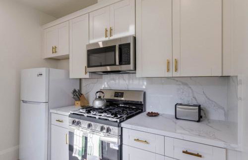 1 Berkeley - Entire Apartment - Private, Spacious - Photo 9