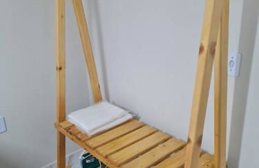 kitnet 13 central com ar tv smart completa - Foto 4