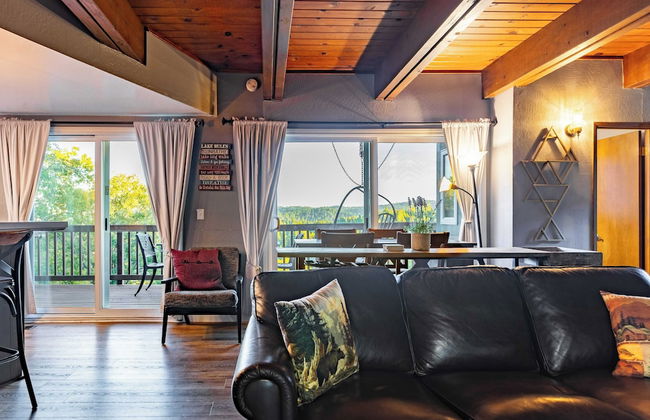 Mins to the Lake, Arcade/playroom, Panoramic Deck Views Nadelhorn by Avantstay - Foto 3