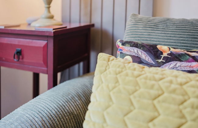 Corner House - Bright 2BD in Cheltenham - Photo 35