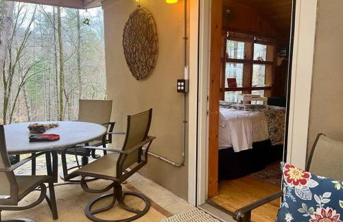 Private Mtn Love Shack w/ fast wifi, BBQ & view - Foto 8