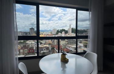 Flat lindo com piscina e linda vista da cidade - Foto 35