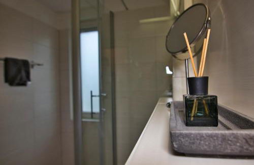 RR - Tiny Apartment - Parking - Kitchen - WIFI - Foto 13