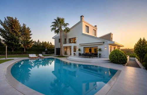 Gregorys Private Luxury Villa with Heated Pool & Gardens - Foto 5