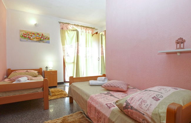 Apartment 1862 - Photo 4