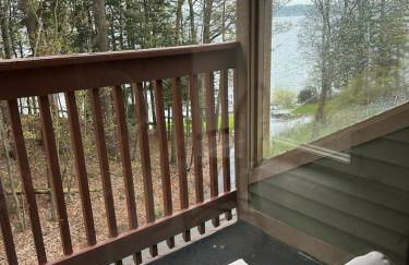 Saratoga Lake Boathouse Retreat - Photo 20