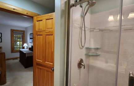 Woods Way Hideaway - minutes from Petoskey & Harbor Springs - close to beaches, skiing & more! - Foto 10