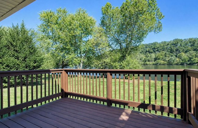 New River Riverfront , Hot Tub & Canoes, Trophy Muskie Fishing , Near VT - Foto 52