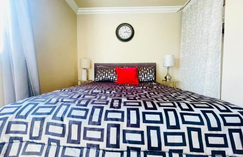 GREAT FOR BUSINESS & FAMILY TRIPS 3BD 2BA close to DESNEYLAND, FREE PARKING - Photo 5