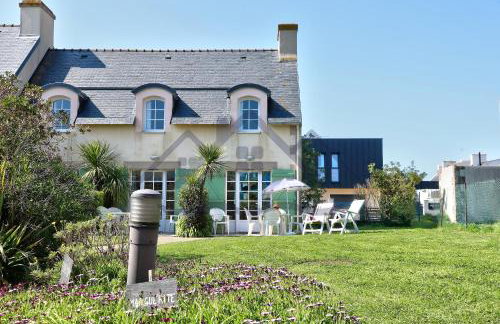 LocaLise - Maison G5 au Guilvinec - A 50m de la mer avec jardin et piscine - Tout à pied, plages, port, centre, commerces, marché - Wifi inclus - Animaux bienvenus - Linge de lit inclus - Foto 2