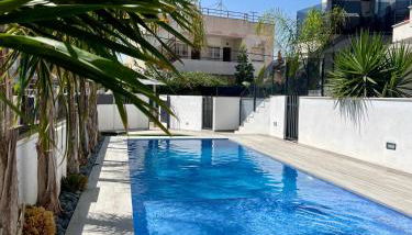 Air-conditioned Elisa Apartment with spacious sunroof lounge and swimming pool - Foto 2