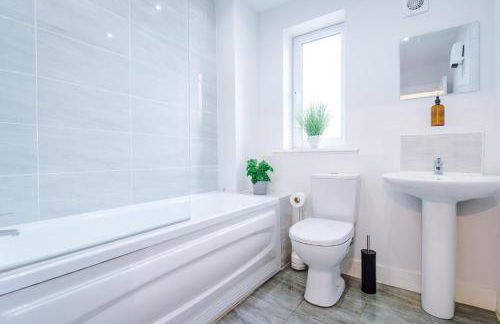 1BR & 2BR Apt -for CONTRACTORS- free PARKING close to EVERTON & ANFIELD stadium, Liverpool City Centre managed by Chique Properties Ltd - Foto 27