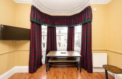 JOIVY 5 Bedroom Apt Near Meadows & George Square - Foto 22