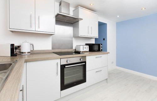 Luxury Private Apartments - Close to Town Centre - Photo 33