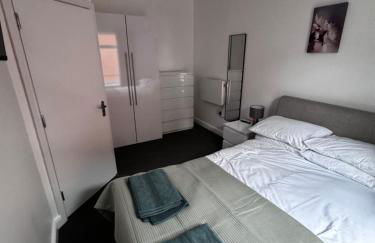 11aComberton - Photo 7